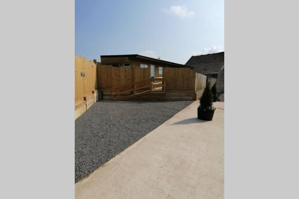 Featheredge Corner Lodge Wells Exteriör bild