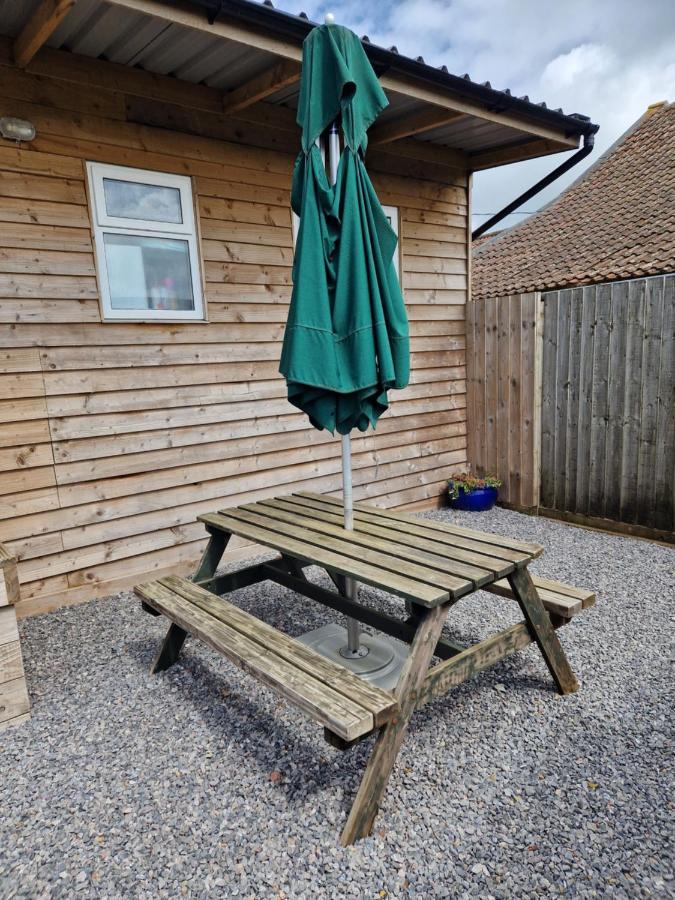 Featheredge Corner Lodge Wells Exteriör bild