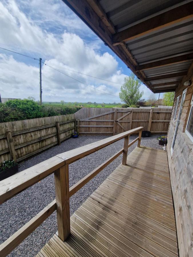 Featheredge Corner Lodge Wells Exteriör bild