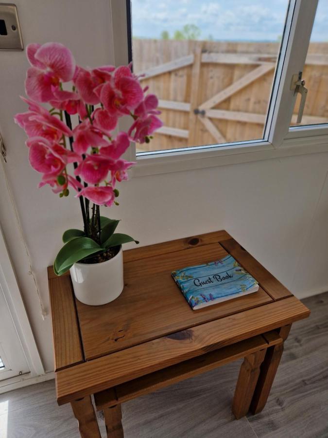 Featheredge Corner Lodge Wells Exteriör bild
